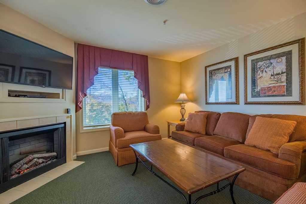 Vacation Village In The Berkshires Hancock Quarto foto Living room at the Grand Summit Hotel