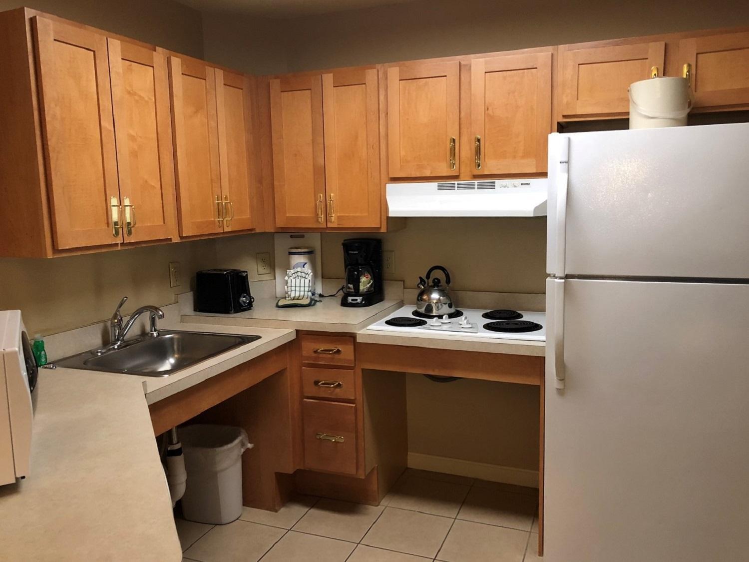 Vacation Village In The Berkshires Hancock Quarto foto A typical kitchen in a typical apartment